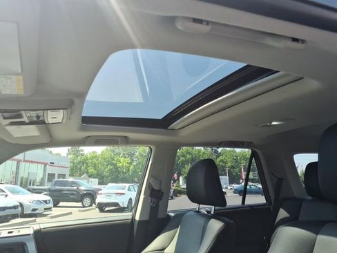 Used 2024 Toyota 4Runner SR5 Premium w/ Moonroof Package RWD image 22