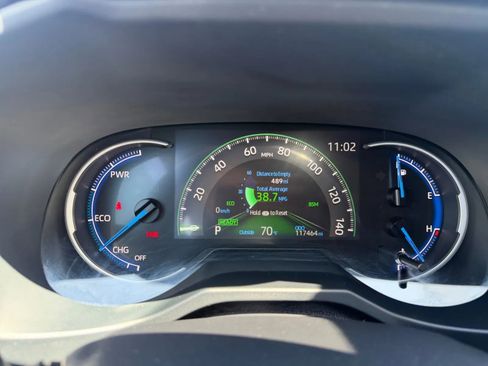 Used 2023 Toyota RAV4 XLE Premium image 17