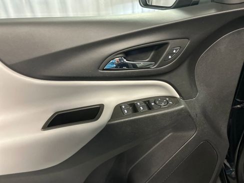 Used 2024 Chevrolet Equinox LS w/ LS Convenience Package FWD image 14