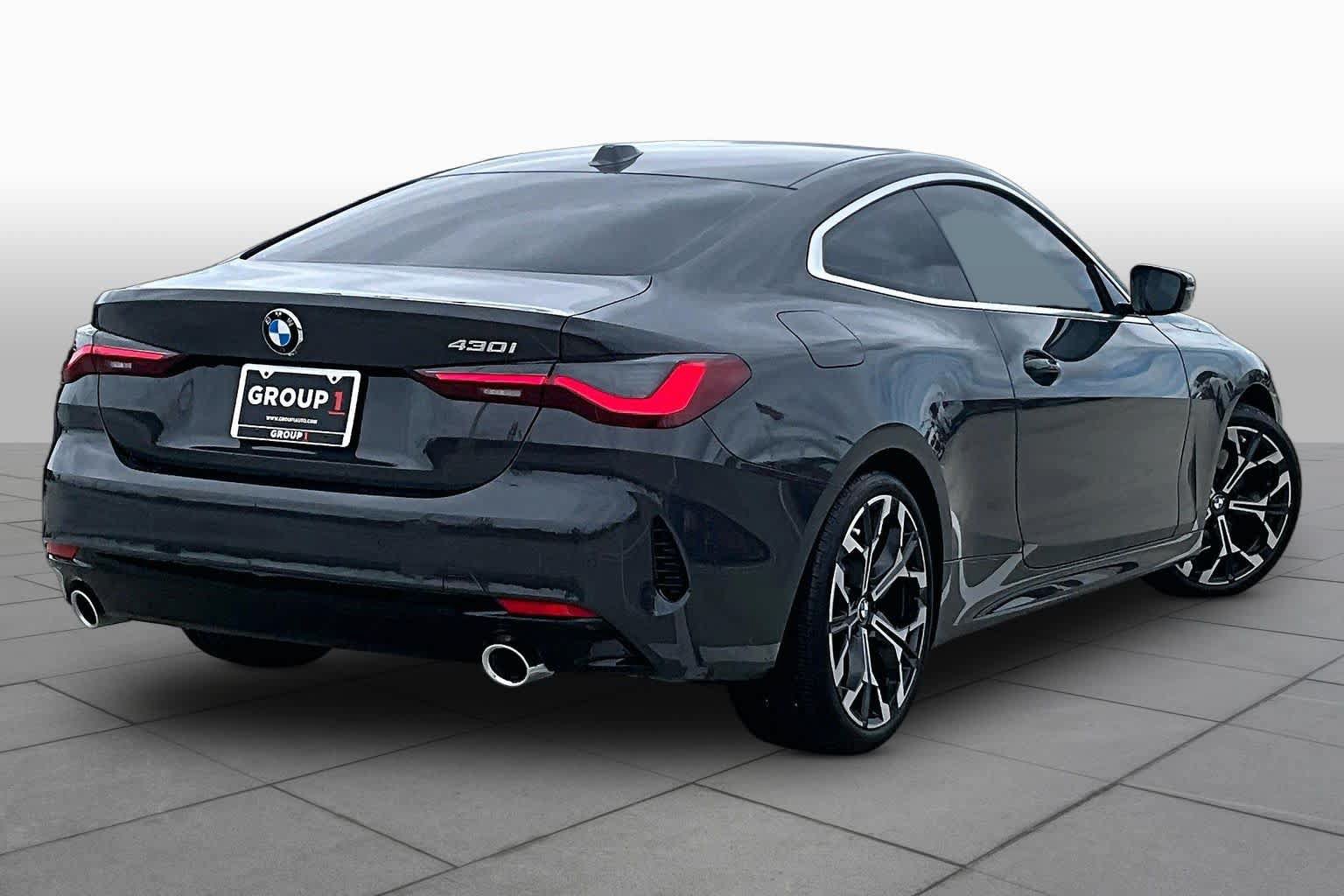 Used 2026 BMW 430i Coupe w/ Parking Assistance Package RWD image 11