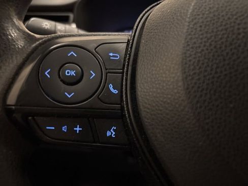 Used 2021 Toyota RAV4 XLE w/ Convenience Package AWD/4WD image 15