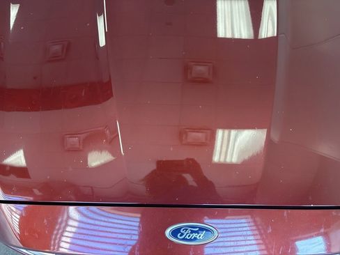 Used 2016 Ford Fusion SE w/ Equipment Group 202A FWD image 9