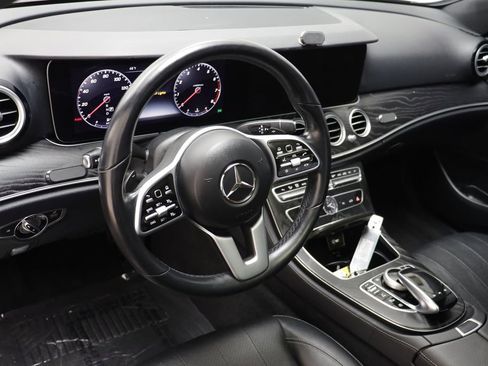 Used 2020 Mercedes-Benz E 350 4MATIC Sedan image 7