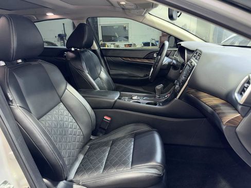 Used 2018 Nissan Maxima Platinum FWD image 28