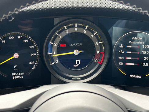 Certified 2022 Porsche 911 GT3 image 31