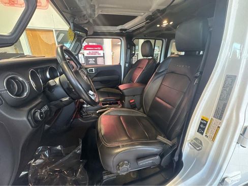 Used 2021 Jeep Wrangler Unlimited Sahara AWD/4WD image 5