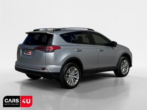 Used 2017 Toyota RAV4 LE image 7