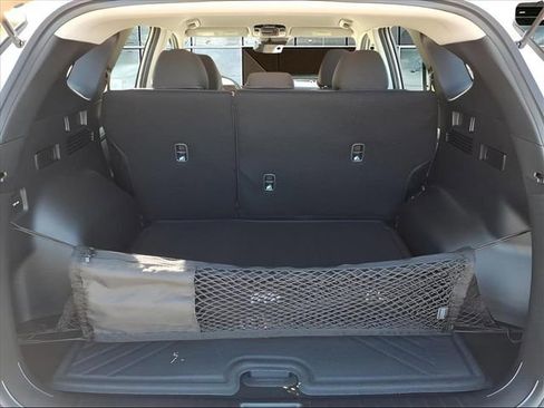 New 2026 Hyundai Tucson SE image 8