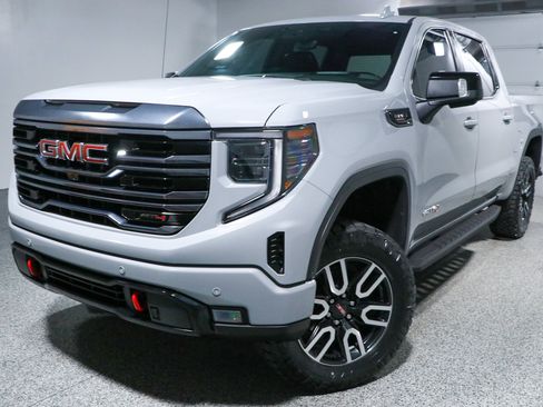 Used 2024 GMC Sierra 1500 AT4 w/ Technology Package AWD/4WD image 36