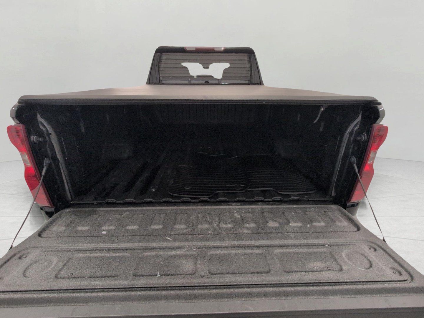 Used 2024 Chevrolet Silverado 2500 Custom w/ Custom Value Package AWD/4WD image 15