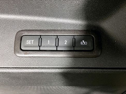 Used 2021 Chevrolet Equinox LT FWD image 31