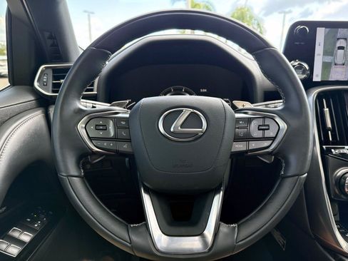 Used 2024 Lexus LX 600 4WD w/ Appearance Package image 28