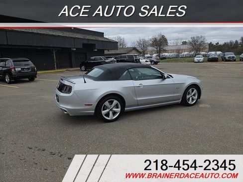 Used 2013 Ford Mustang GT image 3