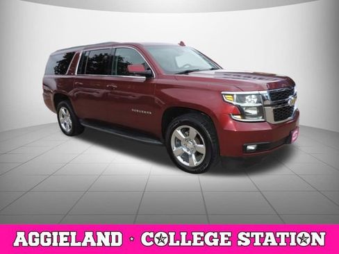 Used 2016 Chevrolet Suburban LT RWD image 3