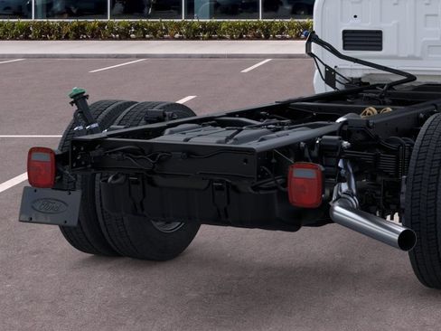 New 2026 Ford F450 XL w/ XL Chrome Package RWD image 22
