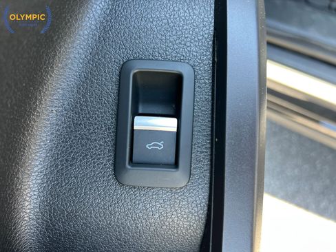 Used 2018 Audi Q5 2.0T Premium Plus w/ Premium Plus Package AWD/4WD image 40