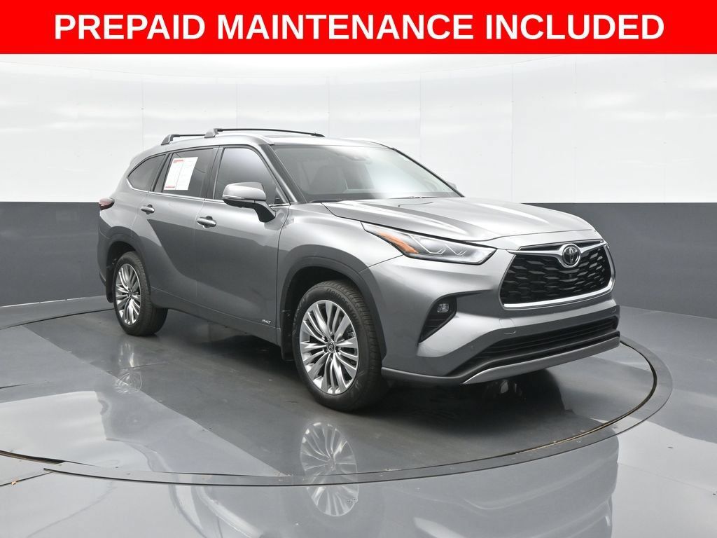 Certified 2026 Toyota Highlander Platinum AWD/4WD image 1