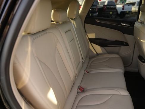 Used 2018 Lincoln MKC Reserve image 17