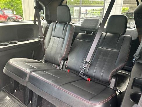 Certified 2019 Dodge Grand Caravan GT FWD image 32
