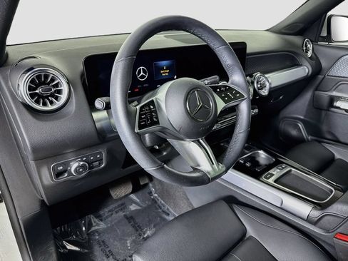 Used 2025 Mercedes-Benz GLB 250 image 9