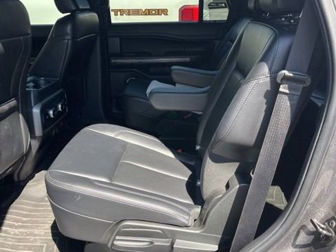 Used 2021 Ford Expedition XLT image 6