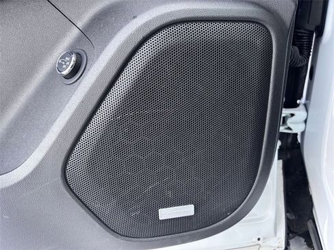 Used 2023 GMC Acadia SLT image 14