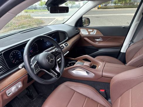 Used 2025 Mercedes-Benz GLE 350 4MATIC image 9