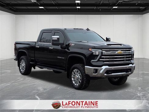 Used 2024 Chevrolet Silverado 2500 LTZ w/ LTZ Premium Package image 2