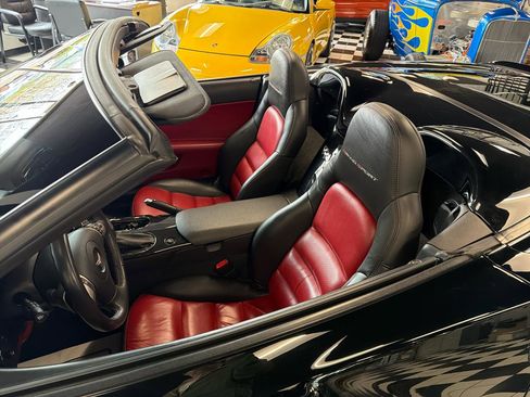 Used 2010 Chevrolet Corvette Grand Sport w/ Preferred Equipment Group RWD image 7