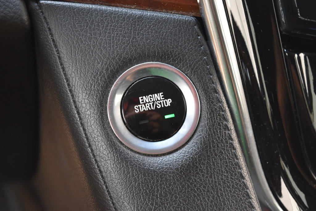 Used 2017 Cadillac Escalade ESV Premium Luxury AWD/4WD image 17