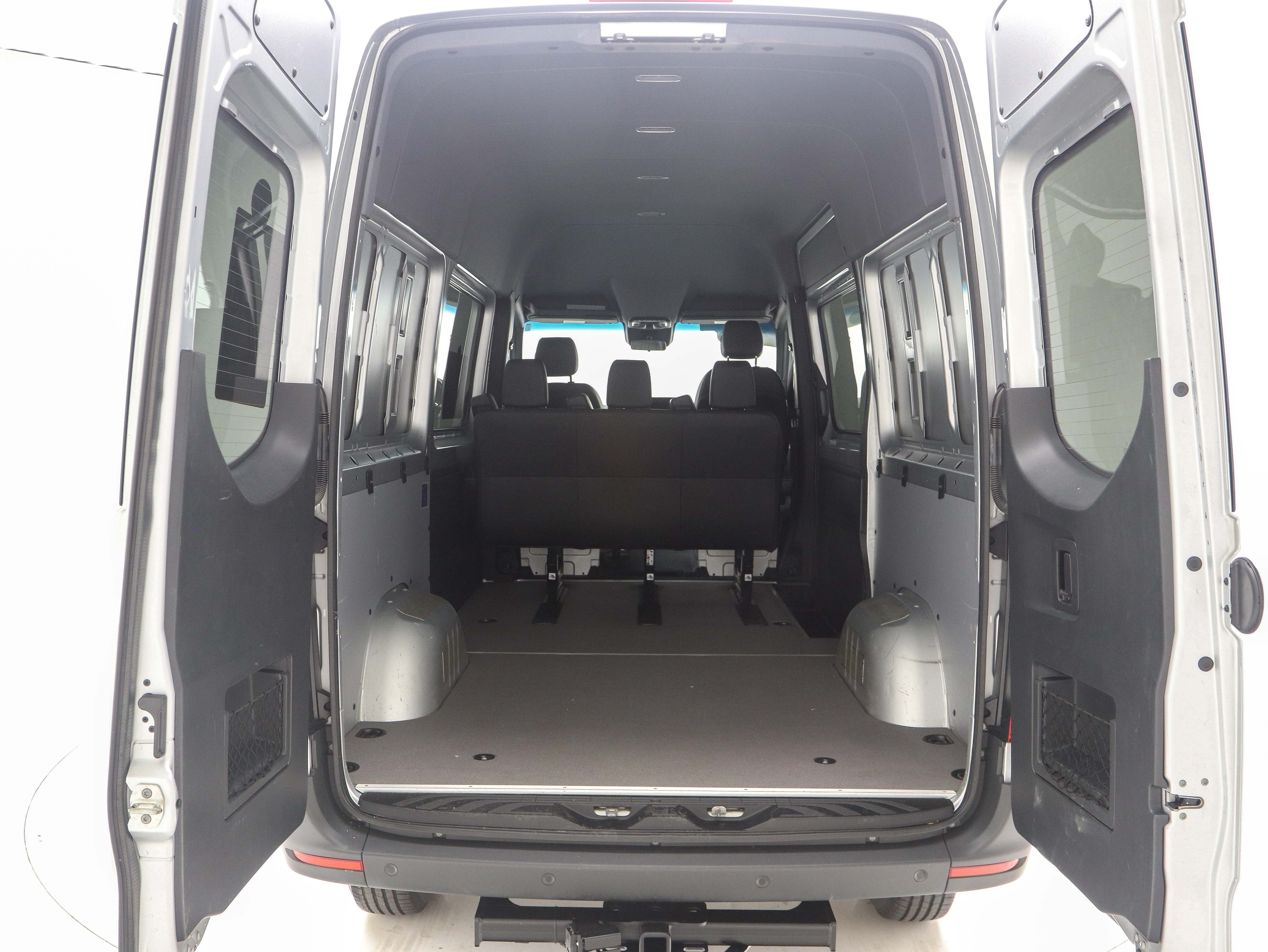 Used 2019 Mercedes-Benz Sprinter 4x4 144 image 11
