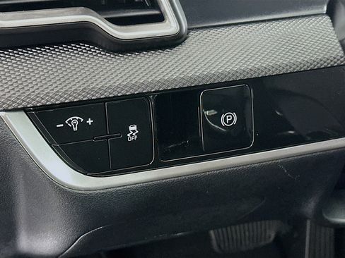 Used 2025 Kia Sportage LX FWD image 16
