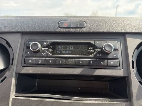 Used 2022 Ford F750 2WD Regular Cab Super Duty image 24