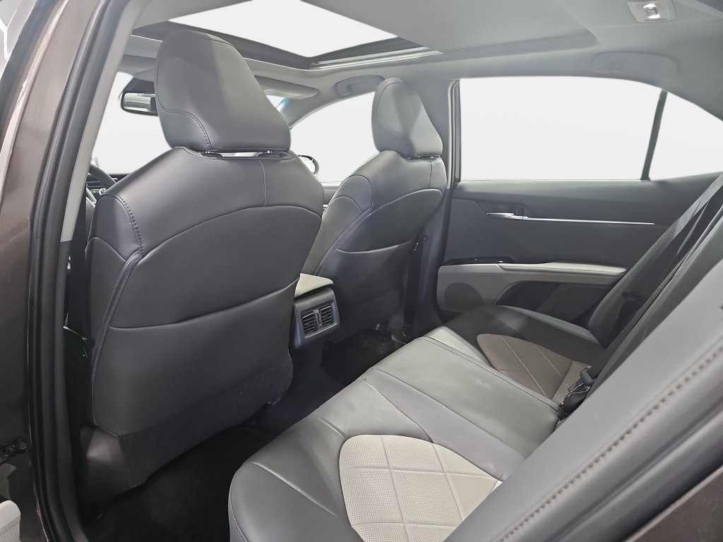 Used 2018 Toyota Camry XLE w/ Driver Assist Package FWD image 13