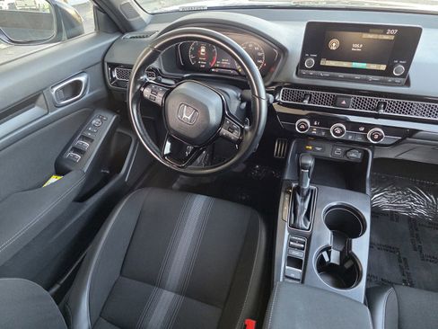 Used 2023 Honda Civic Sport image 3