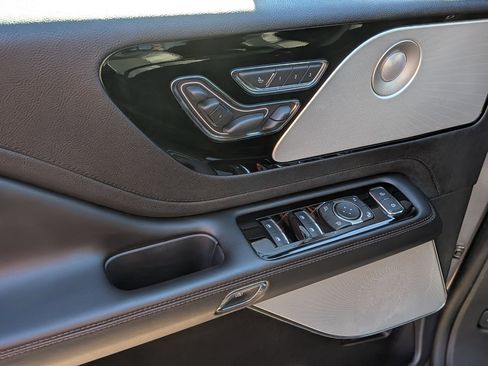 Used 2021 Lincoln Aviator Reserve w/ Equipment Group 208A image 13