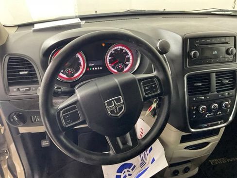 Used 2016 Dodge Grand Caravan SE w/ Quick Order Package 29E SE FWD image 20
