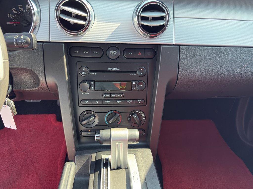 Used 2005 Ford Mustang GT RWD image 13