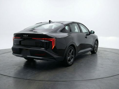 Used 2025 Kia K4 LXS image 9