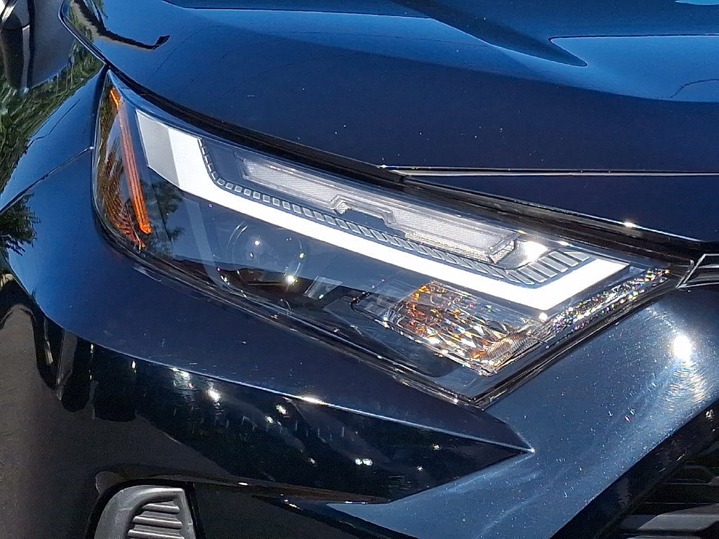 Certified 2025 Toyota RAV4 LE AWD/4WD image 9