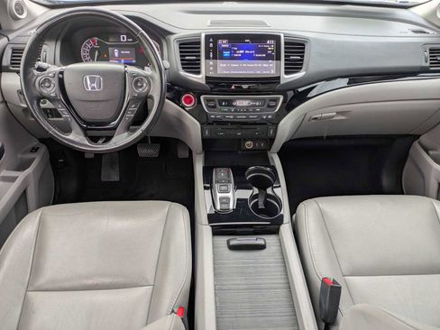 Certified 2018 Honda Pilot Touring image 13