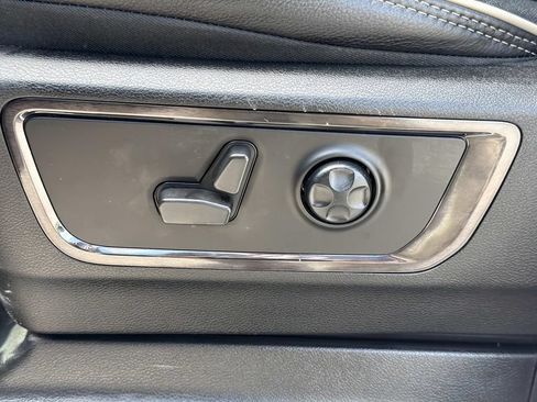 Used 2023 RAM 1500 Limited AWD/4WD image 17