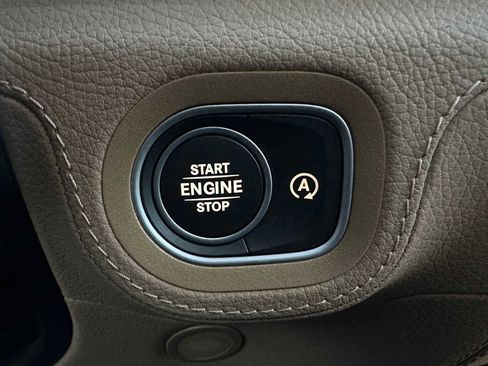 Used 2024 Mercedes-Benz GLE 450 4MATIC image 40