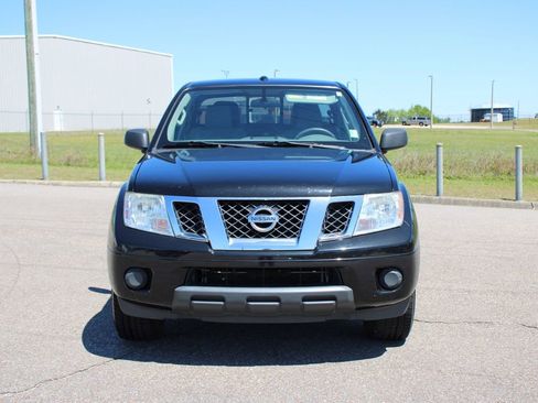 Used 2016 Nissan Frontier SV RWD image 4