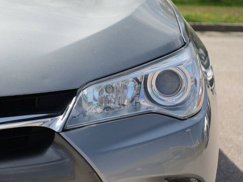 Used 2015 Toyota Camry LE image 14