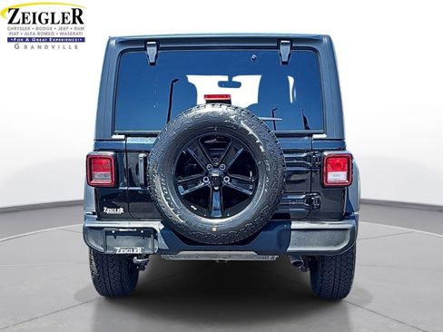 Used 2022 Jeep Wrangler Unlimited Sport AWD/4WD image 6