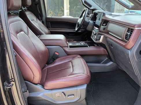 Used 2024 Ford Expedition Limited RWD image 26
