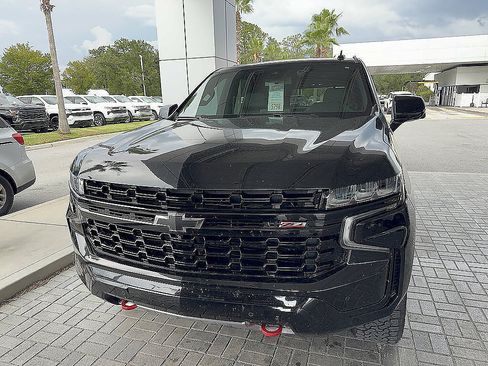 Certified 2023 Chevrolet Tahoe Z71 w/ Luxury Package AWD/4WD image 44