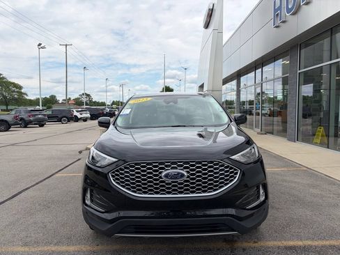 Certified 2023 Ford Edge SEL w/ Convenience Package AWD/4WD image 3