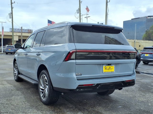 New 2026 Lincoln Navigator Premiere AWD/4WD image 6